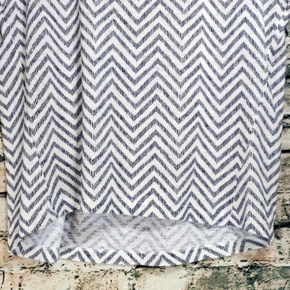 Athleta |Breezy Chevron Stripe Athleisure Tank Top - Picture 6 of 9
